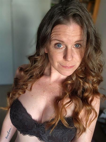 Grote foto zoek je een sexpartner zonder verplichtingen erotiek contact vrouw tot man