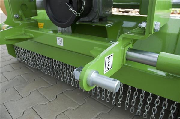 Grote foto bomet klepelmaaier indus met sideshift 1.6 2.0m agrarisch mechanisatie
