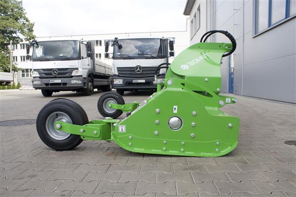 Grote foto bomet klepelmaaier indus met sideshift 1.6 2.0m agrarisch mechanisatie