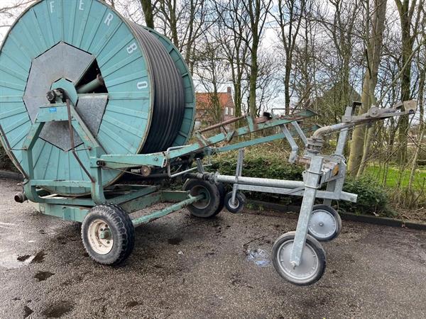 Grote foto ferbo met slang 410 en diameter 100 optioneel met pomp agrarisch beregeningapparatuur