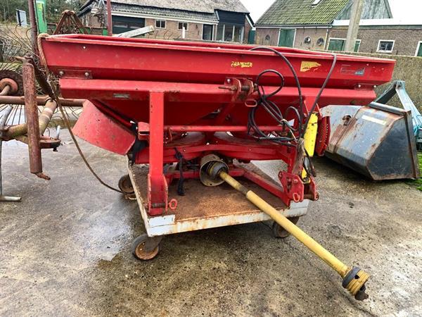 Grote foto lely centerliner se agrarisch kunstmestrooiers