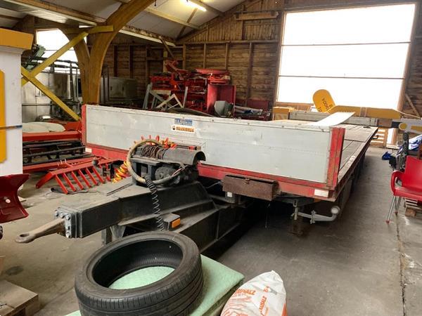 Grote foto netam fruehauf aanhanger vrachtwagen met hydraulische lier agrarisch aanhangwagens