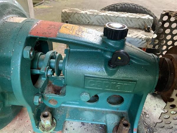 Grote foto caprari humet pomp buizen agrarisch beregeningapparatuur