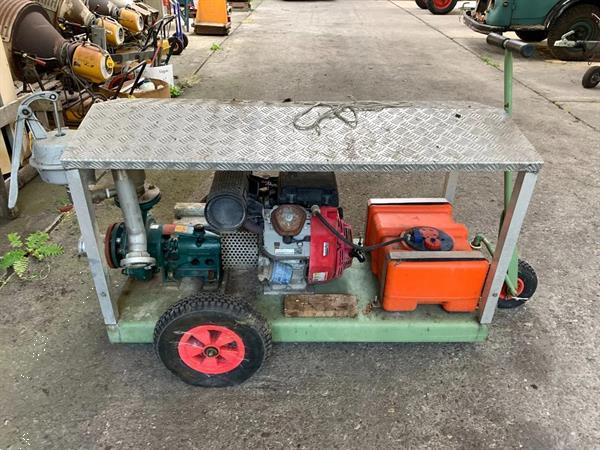 Grote foto caprari humet pomp buizen agrarisch beregeningapparatuur