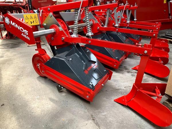Grote foto minos kramer minos agri 4 rij rijenfrees met aanaarders agrarisch akkerbouw