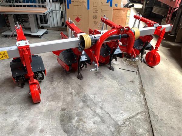 Grote foto minos kramer minos agri 4 rij rijenfrees met aanaarders agrarisch akkerbouw