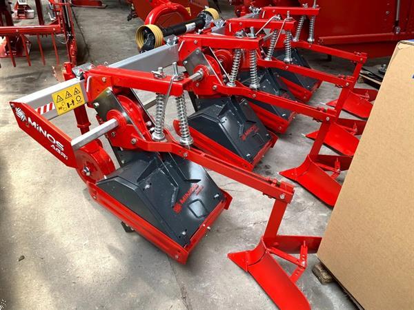 Grote foto minos kramer minos agri 4 rij rijenfrees met aanaarders agrarisch akkerbouw