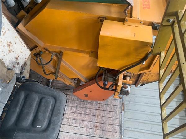 Grote foto potveer kopmachine gedragen agrarisch oogstmachines