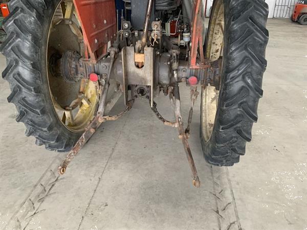 Grote foto massey ferguson 265 met slakkenstrooier 265 agrarisch tractoren
