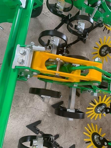 Grote foto maintech maintech schoffelbalk met compleet paralellogram en toebehoren vingerweeder weeder gree agrarisch cultivators en woelers