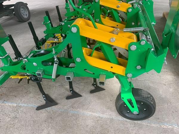 Grote foto maintech maintech schoffelbalk met compleet paralellogram en toebehoren vingerweeder weeder gree agrarisch cultivators en woelers
