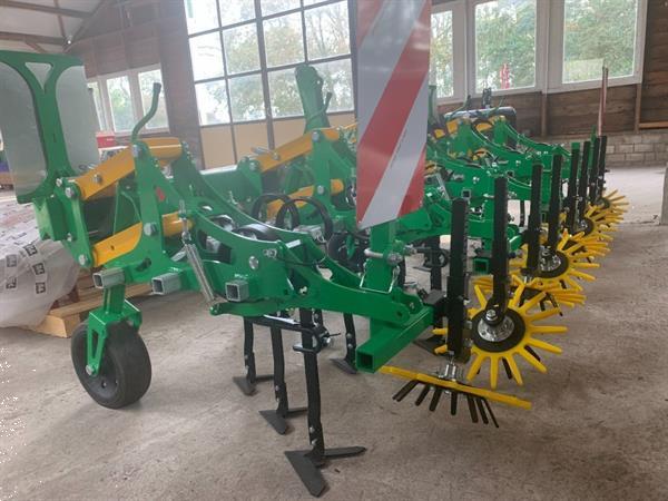 Grote foto maintech maintech schoffelbalk met compleet paralellogram en toebehoren vingerweeder weeder gree agrarisch cultivators en woelers