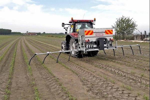 Grote foto kramer fissore korrel strooier kunstmest 1 tot 1.2 meter werkbreedte agrarisch kunstmestrooiers