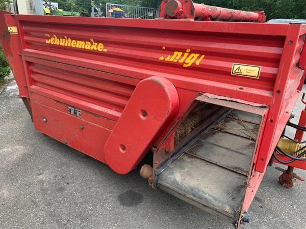 Grote foto schuitemaker amigo 20 zelfladend en voordoseerband agrarisch uithalers en verdelers