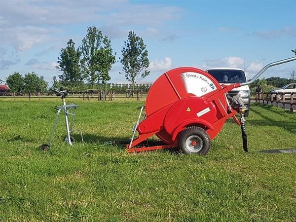 Grote foto rm irrigation 505 beregening haspel beregenen professioneel voor bijvoorbeeld een voetbalveld uit agrarisch beregeningapparatuur