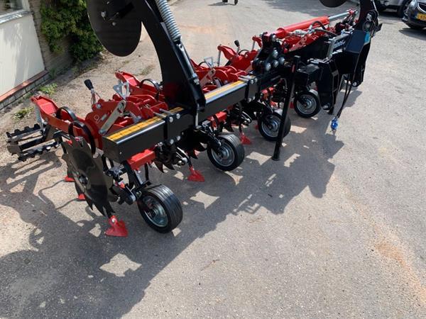 Grote foto kramer minos rijen schoffel 4.5 meter hydraulisch opklapbaar agrarisch cultivators en woelers