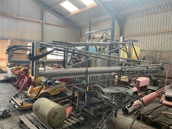 Grote foto sieger gedragen spuit agrarisch beregeningapparatuur