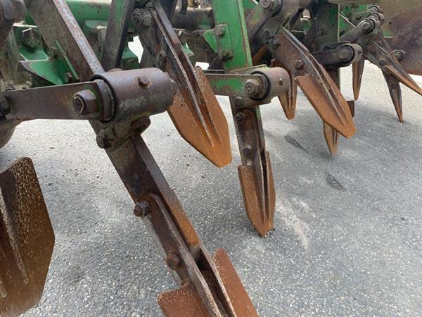 Grote foto celli ng 310 krukas spitmachine ng 310 agrarisch ploegen