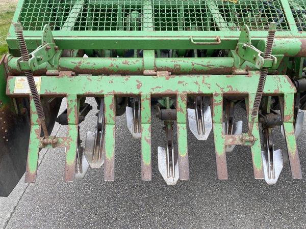 Grote foto celli ng 310 krukas spitmachine ng 310 agrarisch ploegen