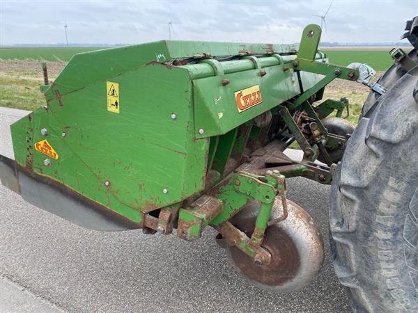 Grote foto celli ng 310 krukas spitmachine ng 310 agrarisch ploegen