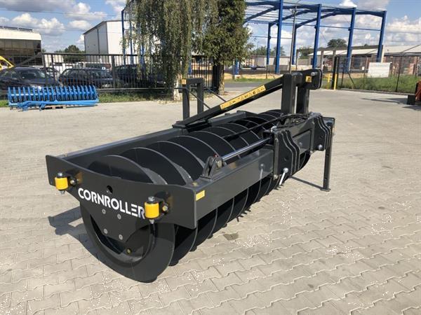 Grote foto kramer agroland cornroller mais aandruk rol agrarisch stallen