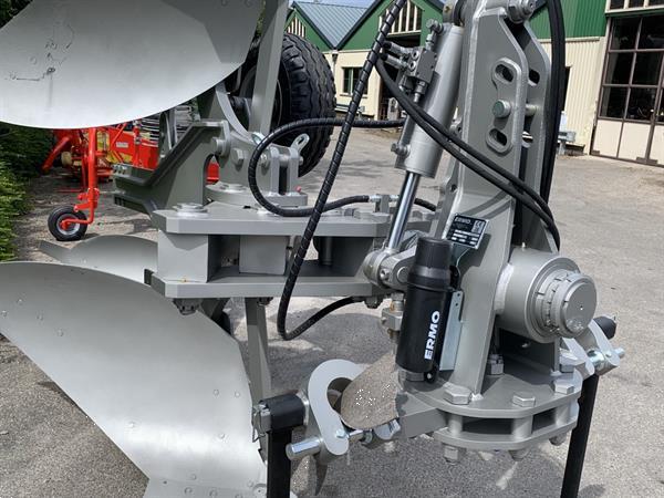 Grote foto kramer ermo diepploeg met achterschaar hydraulisch verstelbaar meerdere types beschikbaar agrarisch ploegen