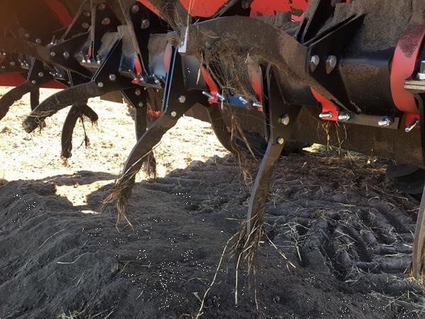 Grote foto mechanische onkruid verwijderen gmn kweek kvik killer optioneel met voorzet woel agrarisch akkerbouw
