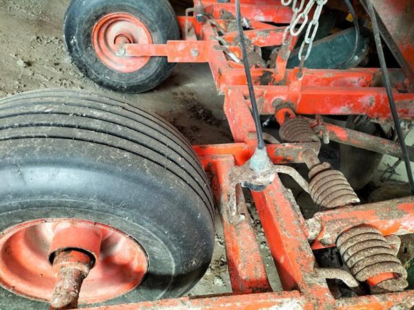 Grote foto aardappel plant poot machine structural snaren pootmachine agrarisch zaaimachines