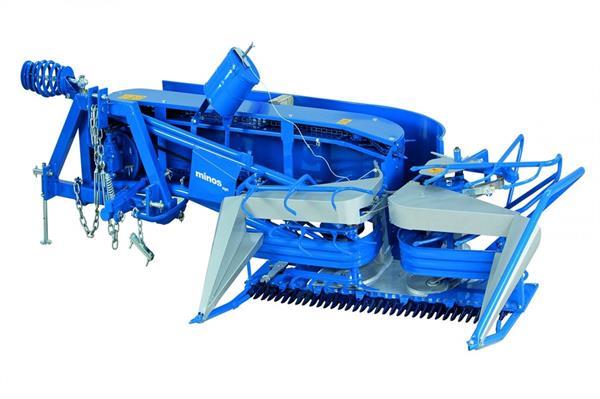 Grote foto kramer minos binder maaier oogsten binden tarwe tarwe gerst haver rogge en riet. agrarisch oogstmachines