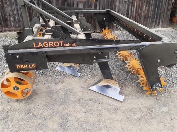 Grote foto lagrot schaaf machine agrarisch akkerbouw