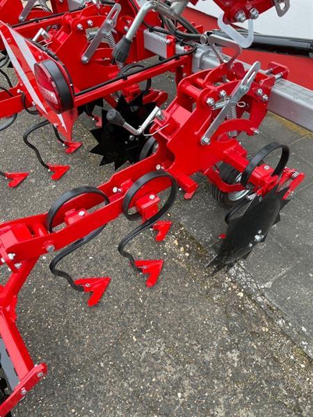 Grote foto kramer minos schoffel hydraulisch opklapbaar optioneel met zaaimachine agrarisch onkruidbestrijding