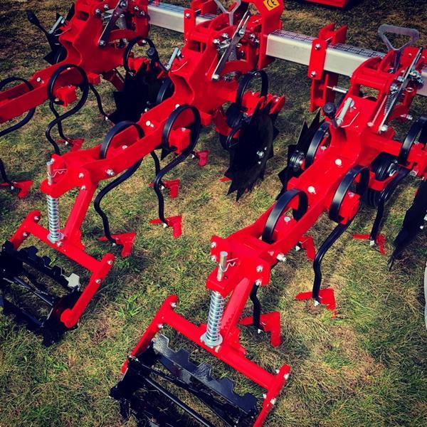 Grote foto kramer minos schoffel hydraulisch opklapbaar optioneel met zaaimachine agrarisch onkruidbestrijding