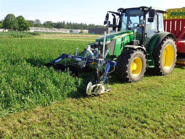 Grote foto dubbele maaibalk voor en achter aanbouw agrarisch maaiers