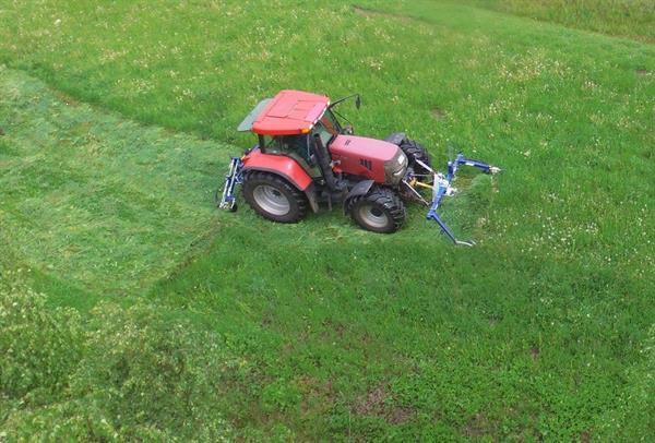Grote foto dubbele maaibalk voor en achter aanbouw agrarisch maaiers