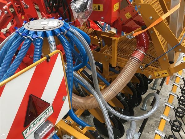 Grote foto kramer minos alpego technik plus rotoreg zaaimachine combinatie agrarisch zaaimachines