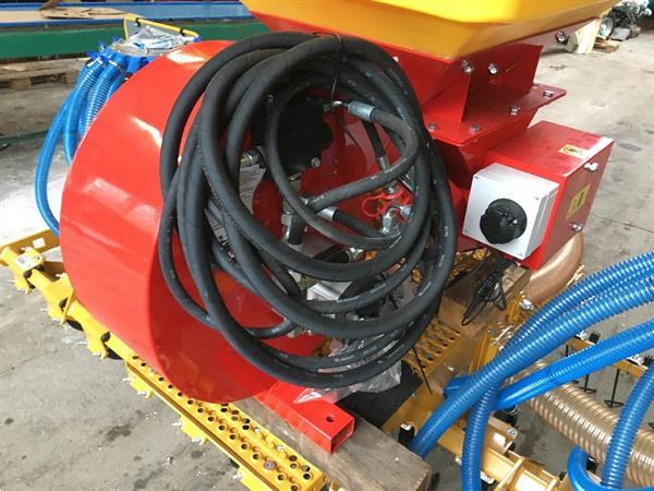 Grote foto alpego techniek zaaimachine elementen 32 voor de torenverdeler en 24 zaaielementen agrarisch zaaimachines
