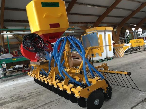 Grote foto alpego techniek zaaimachine elementen 32 voor de torenverdeler en 24 zaaielementen agrarisch zaaimachines