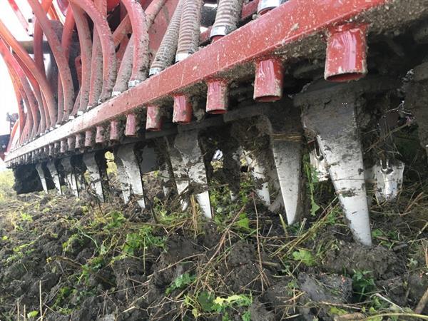Grote foto gramegna krukasspitmachine optioneel met hef en smeersysteem agrarisch akkerbouw