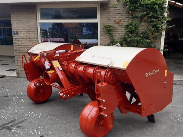 Grote foto gramegna krukasspitmachine optioneel met hef en smeersysteem agrarisch akkerbouw