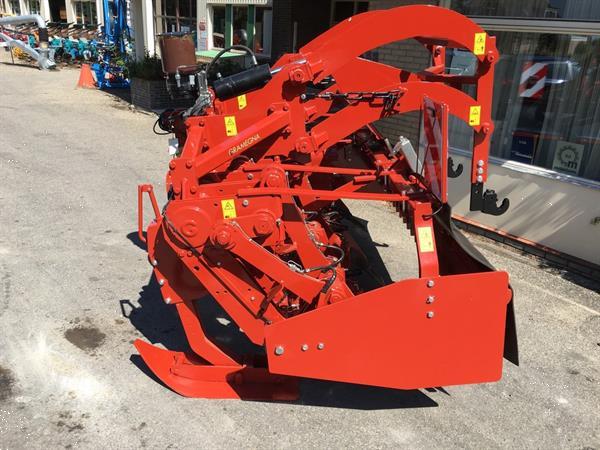 Grote foto gramegna krukasspitmachine optioneel met hef en smeersysteem agrarisch akkerbouw