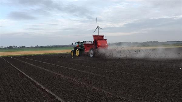 Grote foto kramer record breedstrooier compact gestuurd agrarisch strooiers
