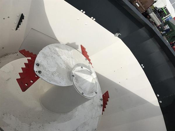 Grote foto kramer minos compacte voer mengwagen agrarisch uithalers en verdelers