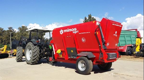 Grote foto kramer minos compacte voer mengwagen agrarisch uithalers en verdelers