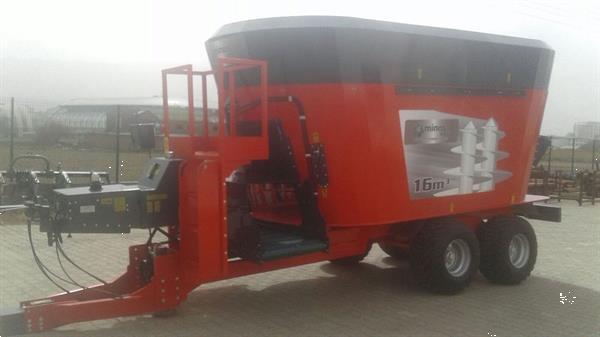 Grote foto kramer minos compacte voer mengwagen agrarisch uithalers en verdelers