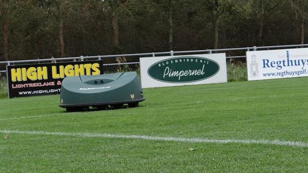 Grote foto belrobotics robotmaaier tuin en terras kooimaaiers