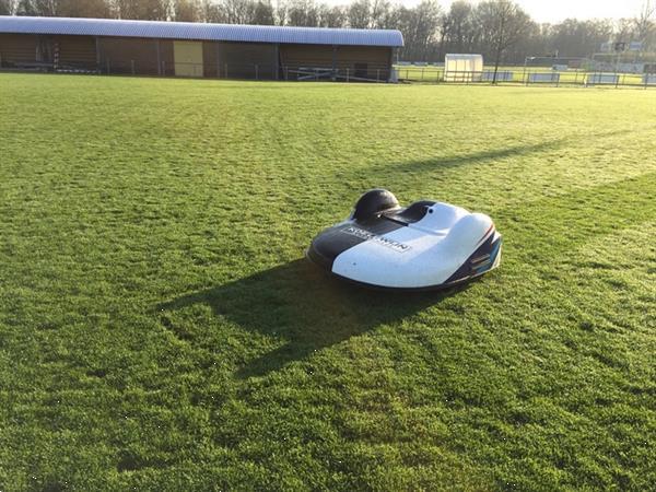 Grote foto belrobotics robotmaaier tuin en terras kooimaaiers