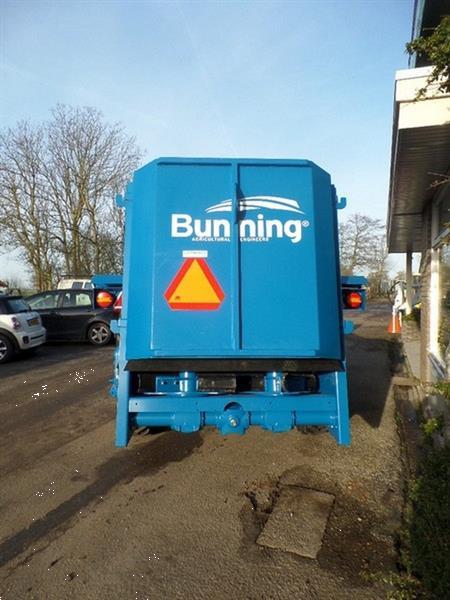 Grote foto bunning breedstrooier lowlander breedstrooier compost compact agrarisch strooiers