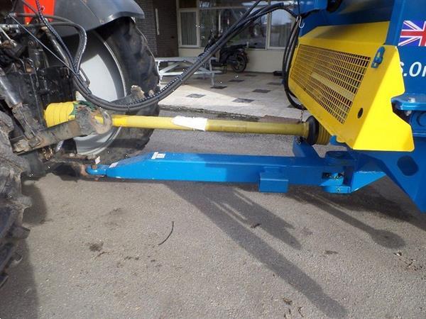 Grote foto bunning breedstrooier lowlander breedstrooier compost compact agrarisch strooiers