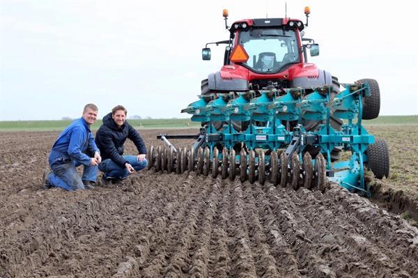 Grote foto kramer eco ploeg emmegiemme on land in de veur agrarisch akkerbouw