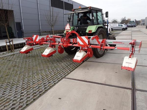 Grote foto kramer minos rijen frees rijen stroken frees vanaf 2 tot 8 rij in verschillende breedtes bakjes agrarisch cultivators en woelers